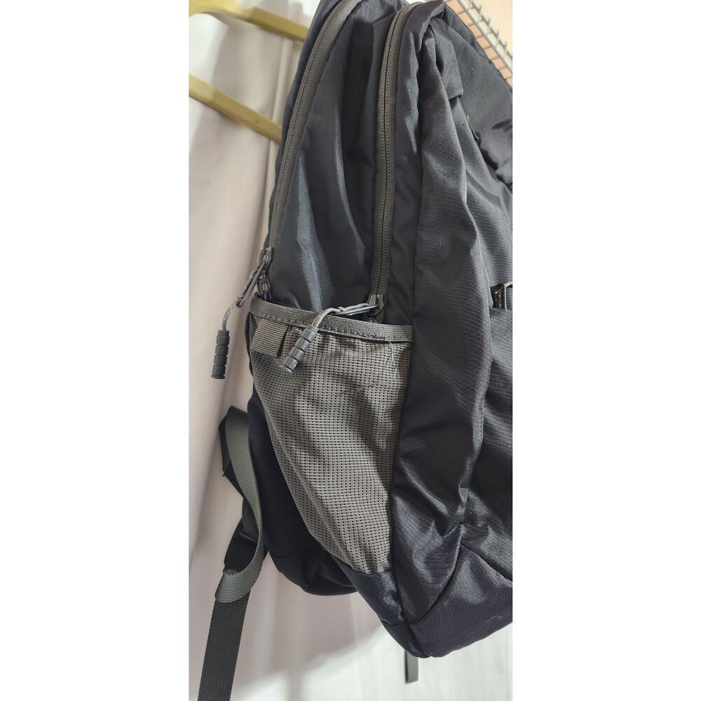 Timbuk2 Parkside Black Backpack‎ Has Logo EUC View 5